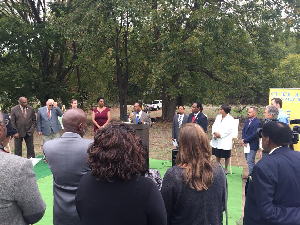 23517982_890389951118930_4426778554805579931_n