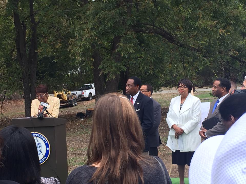 23559623_890389904452268_19644447811733879_n