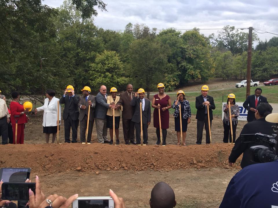 23517736_890390107785581_3854773175976662981_n