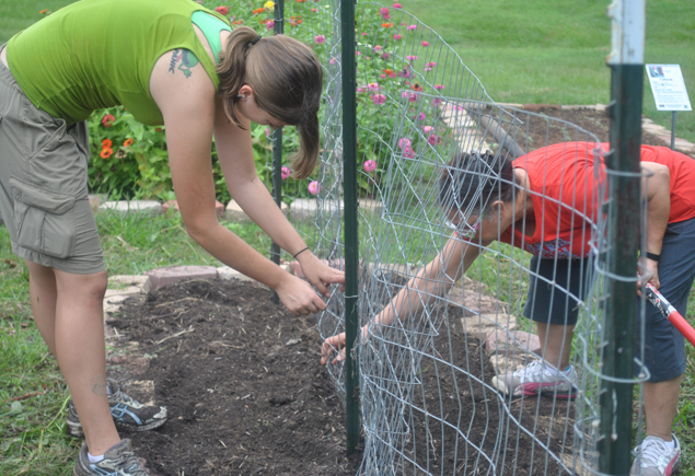 Valencia Community Garden Fall Planting Day 2012